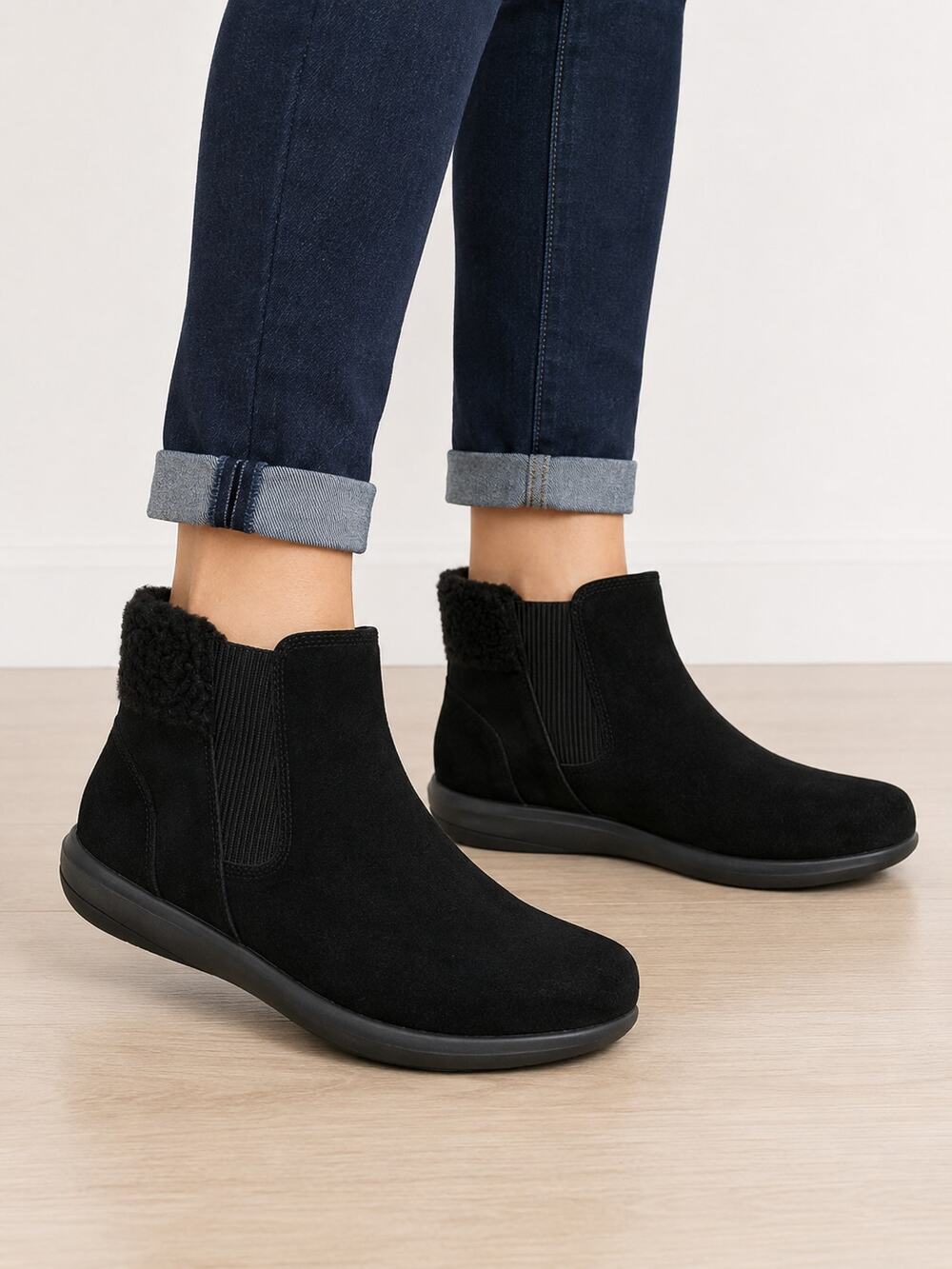 Revitalign Suede Trestle Orthotic Support Comfort Boot Black Womens 11D Wide New